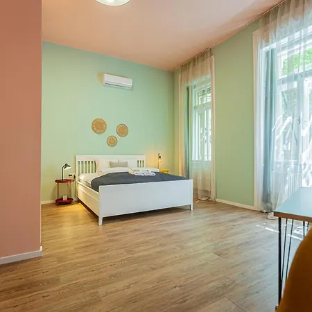 Apartment Baross 15 - New Stylish In The Center *