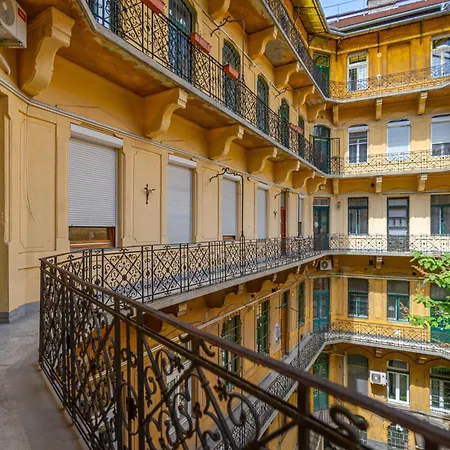 Baross 15 - New Stylish In The Center Apartment Budapest