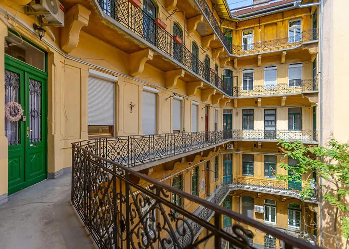 Baross 15 - Stylish In The Center Apartment Budapest